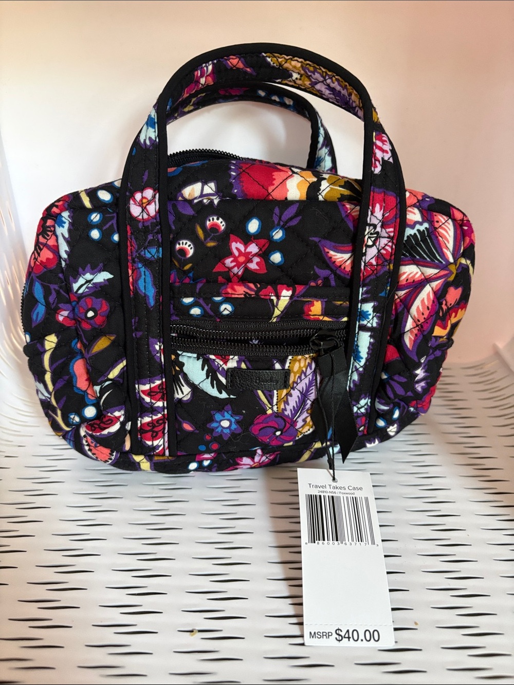 NWT Vera Bradley Floral Quilted Cosmetic Case Black Multicolor Foxwood print - Picture 2 of 10